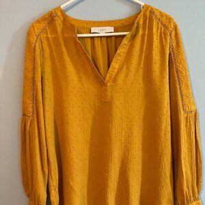 LOFT clip dot popover blouse